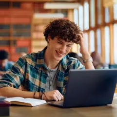 Czy uczniowie dostaną laptopy? Sprawdź ważne szczegóły i terminy