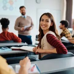 Czy status ucznia i studenta to to samo? Poznaj kluczowe różnice