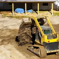 Ile kosztuje równanie terenu? Sprawdź ceny i ukryte koszty