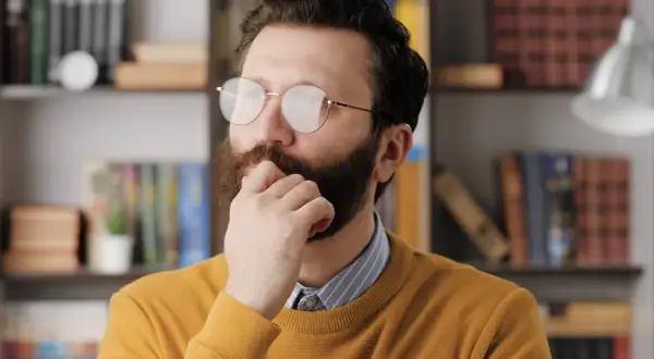 Czy nauczyciel historii może uczyć WOS? Sprawdź wymagania i kwalifikacje