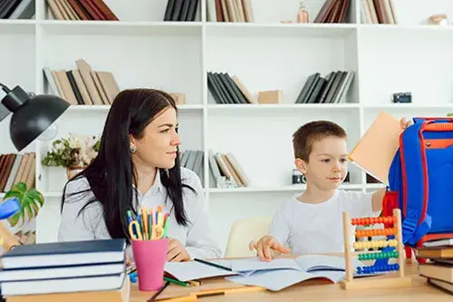 Nauczanie indywidualne dla kogo? Kto ma prawo do tej formy edukacji?